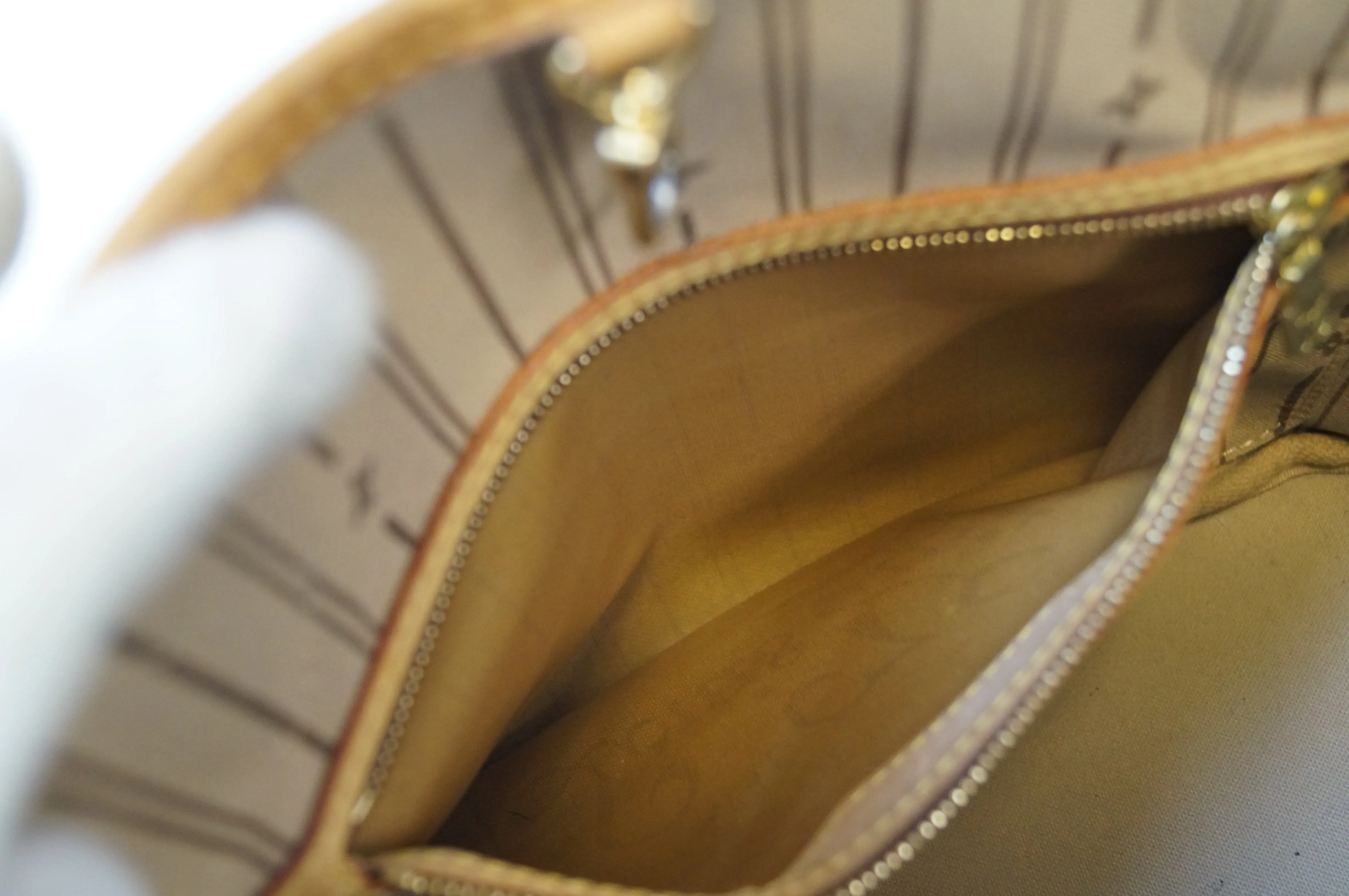LOUIS VUITTON Monogram Neverfull PM Tote Bag