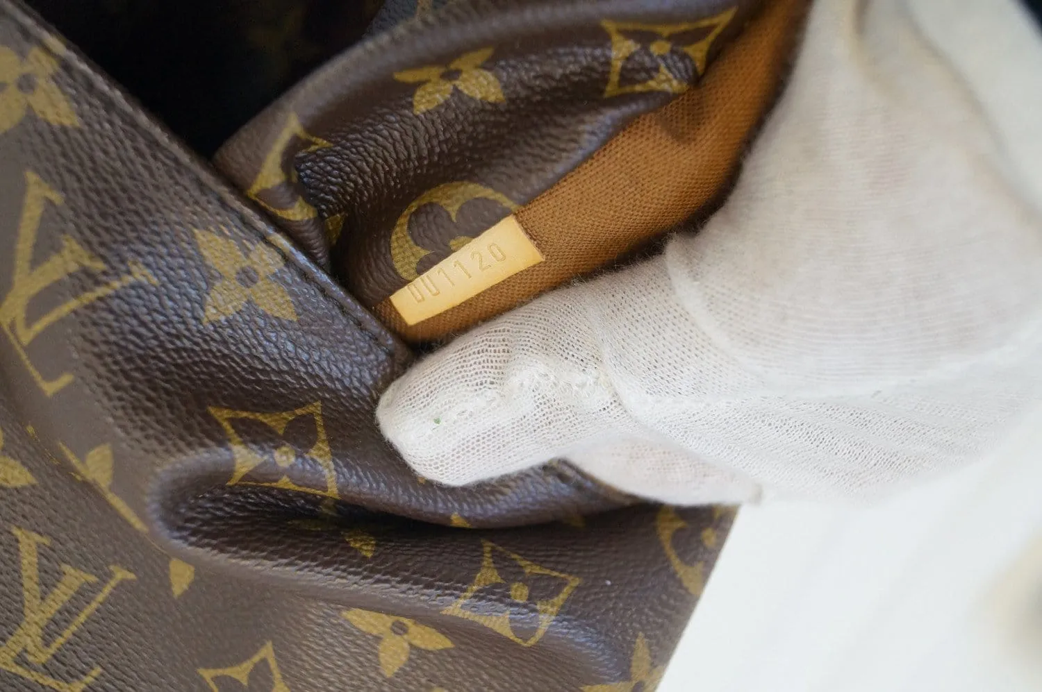 LOUIS VUITTON Monogram Totally Gm Tote Shoulder Handbag Purse