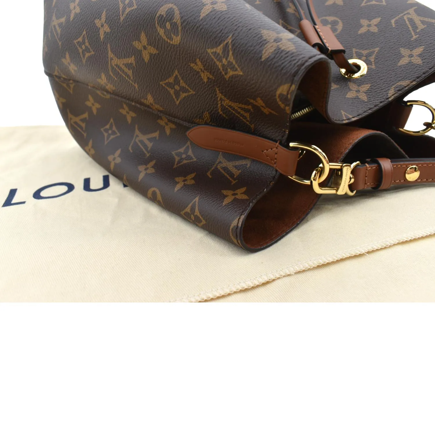 LOUIS VUITTON NeoNoe Monogram Canvas Crossbody Bag Caramel