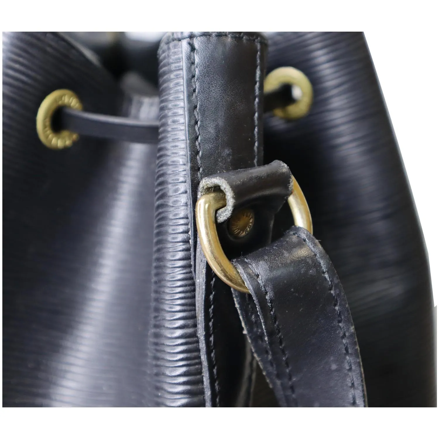LOUIS VUITTON Petit Noe Epi Leather Shoulder Bag Black
