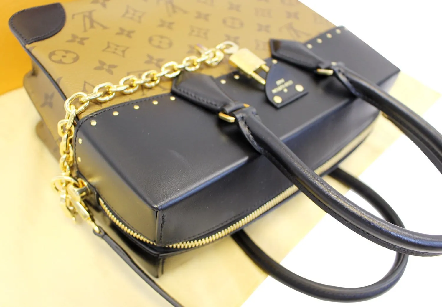 LOUIS VUITTON Reverse Monogram City Malle MM Shoulder Handbag