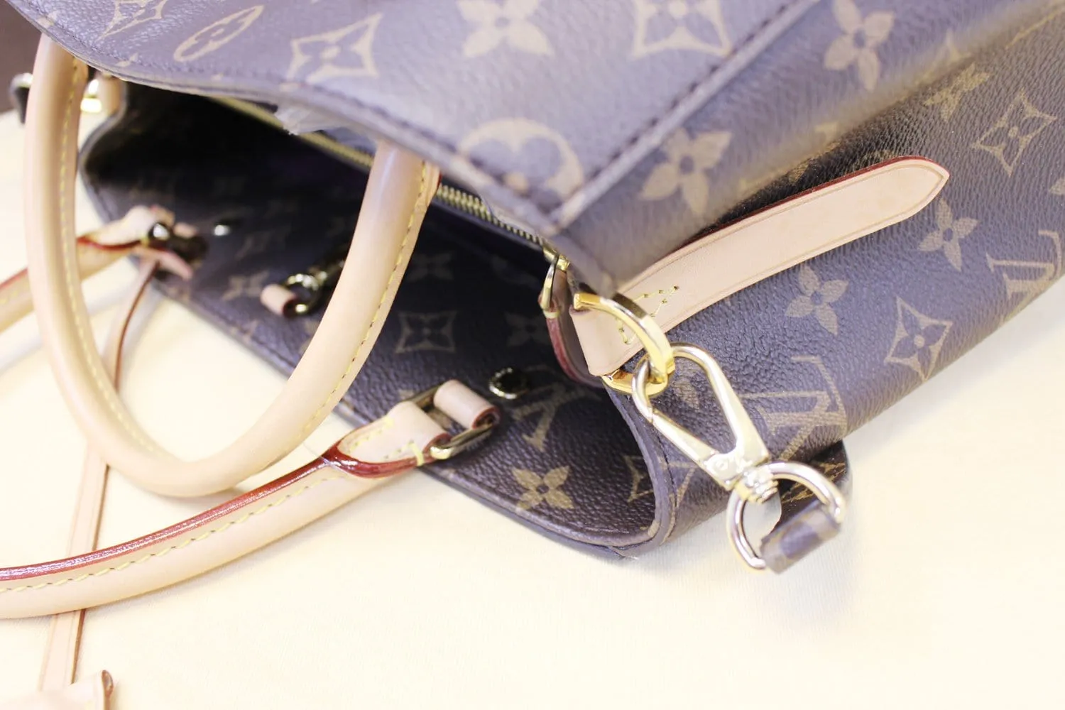 LOUIS VUITTON Shoulder Handbag Monogram Montaigne MM Pre owned