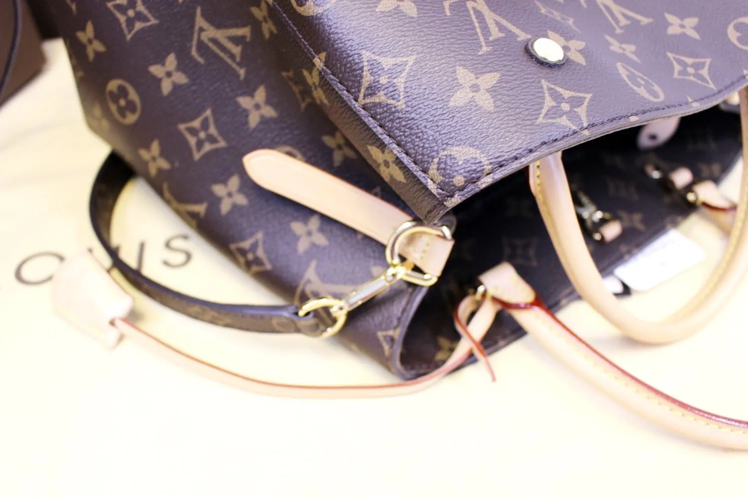LOUIS VUITTON Shoulder Handbag Monogram Montaigne MM Pre owned