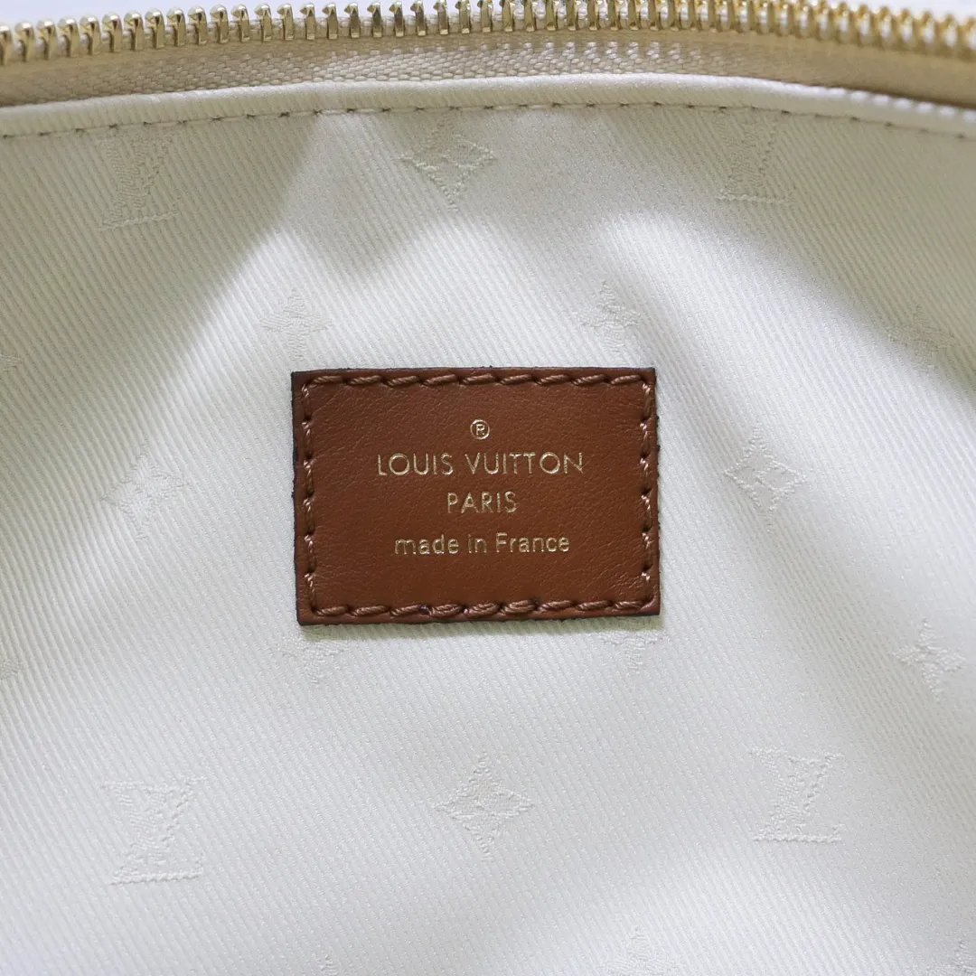 LOUIS VUITTON SKI OVER THE MOON