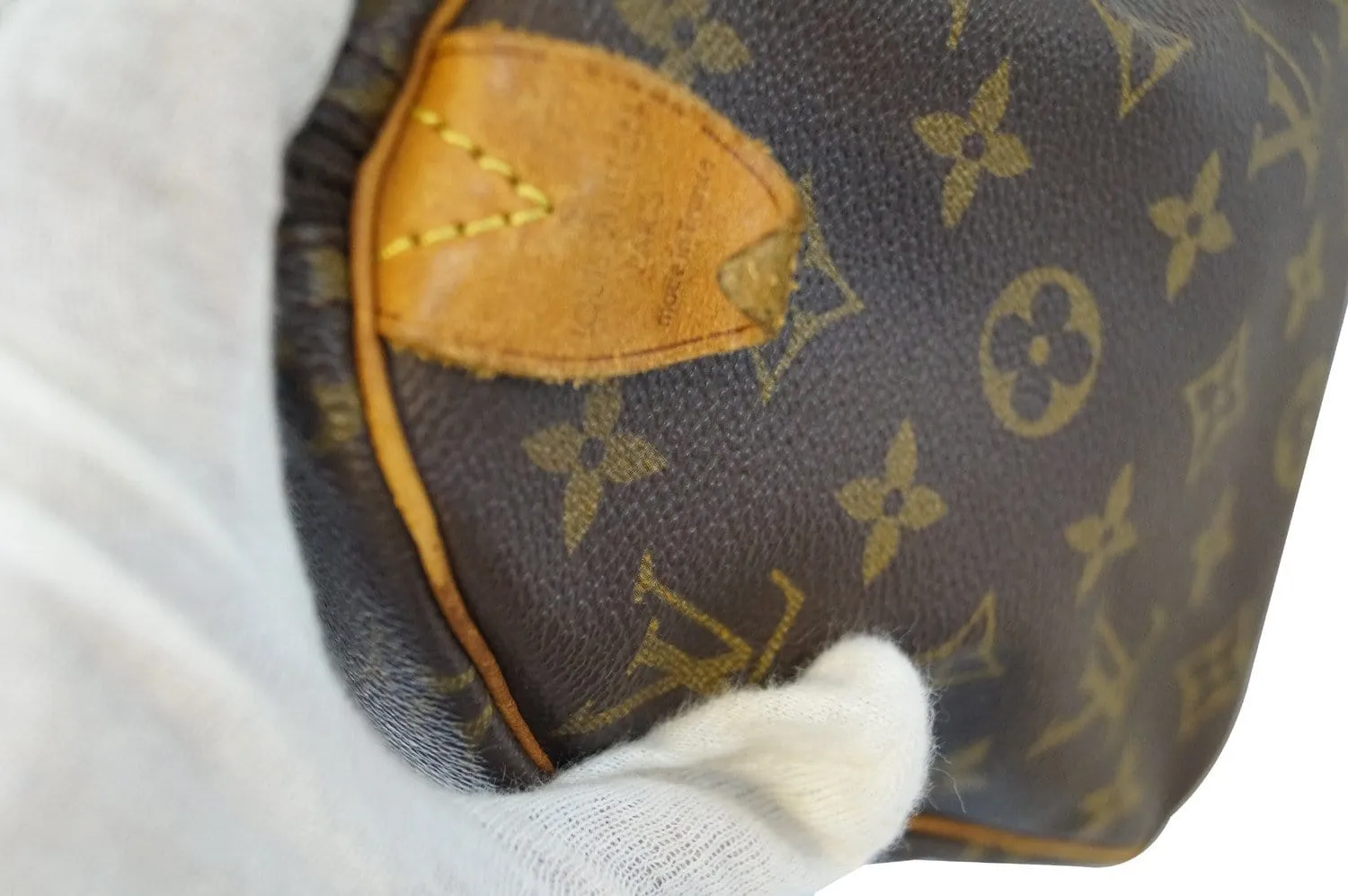 LOUIS VUITTON Speedy 25 Monogram Canvas City Handbag