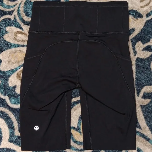 Lululemon fast and free short black athletic running shorts Women's sz 4