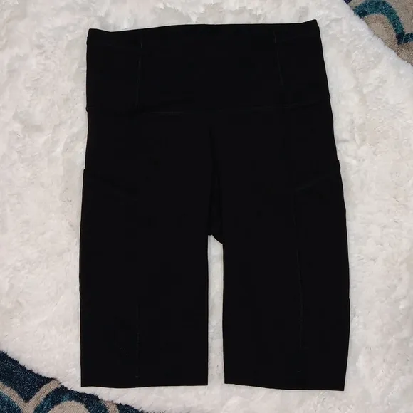 Lululemon fast and free short black athletic running shorts Women's sz 4