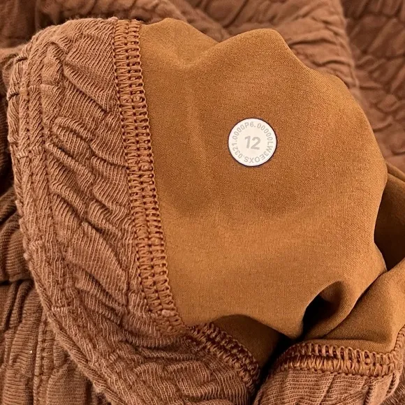 Lululemon | Rippled V-Neck Pullover Copper Brown 12