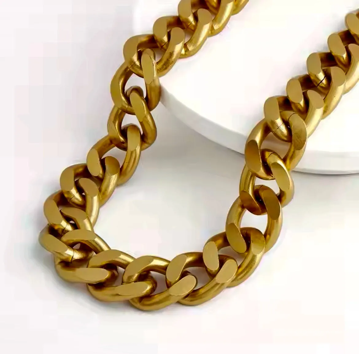 LUX LINKS- GOLD