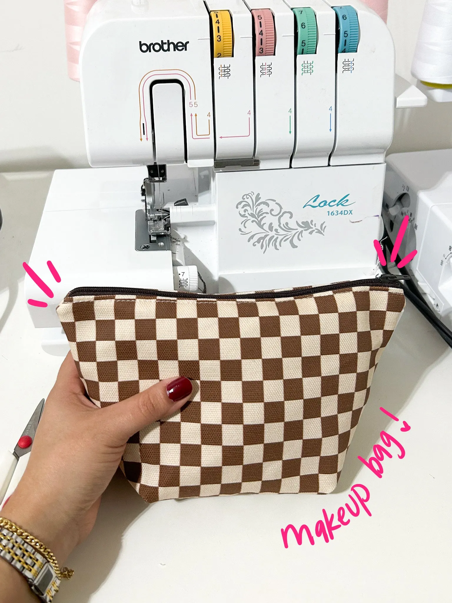 Makeup Bag: Brown/Tan Checker