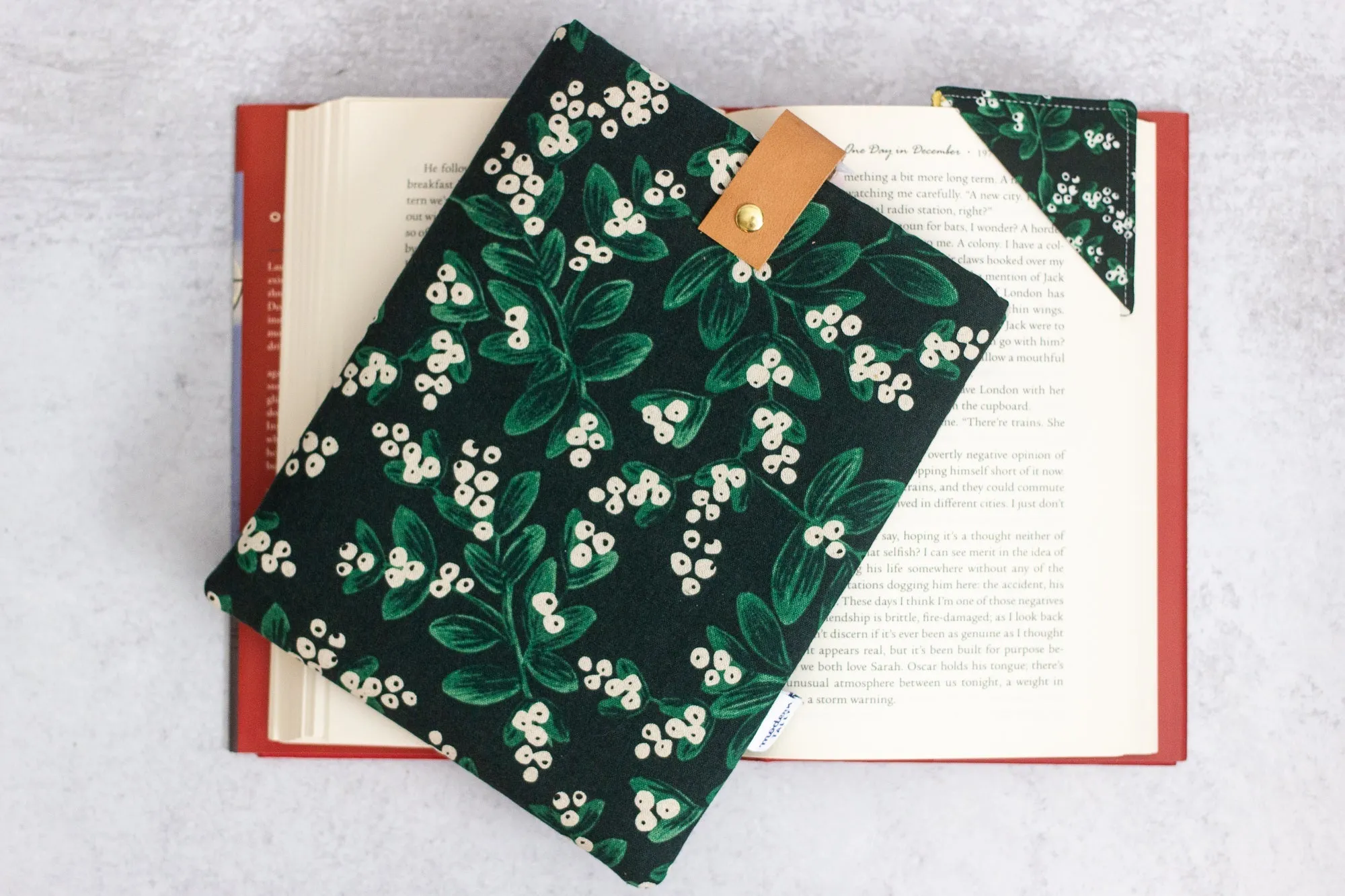 Mistletoe Corner Bookmark