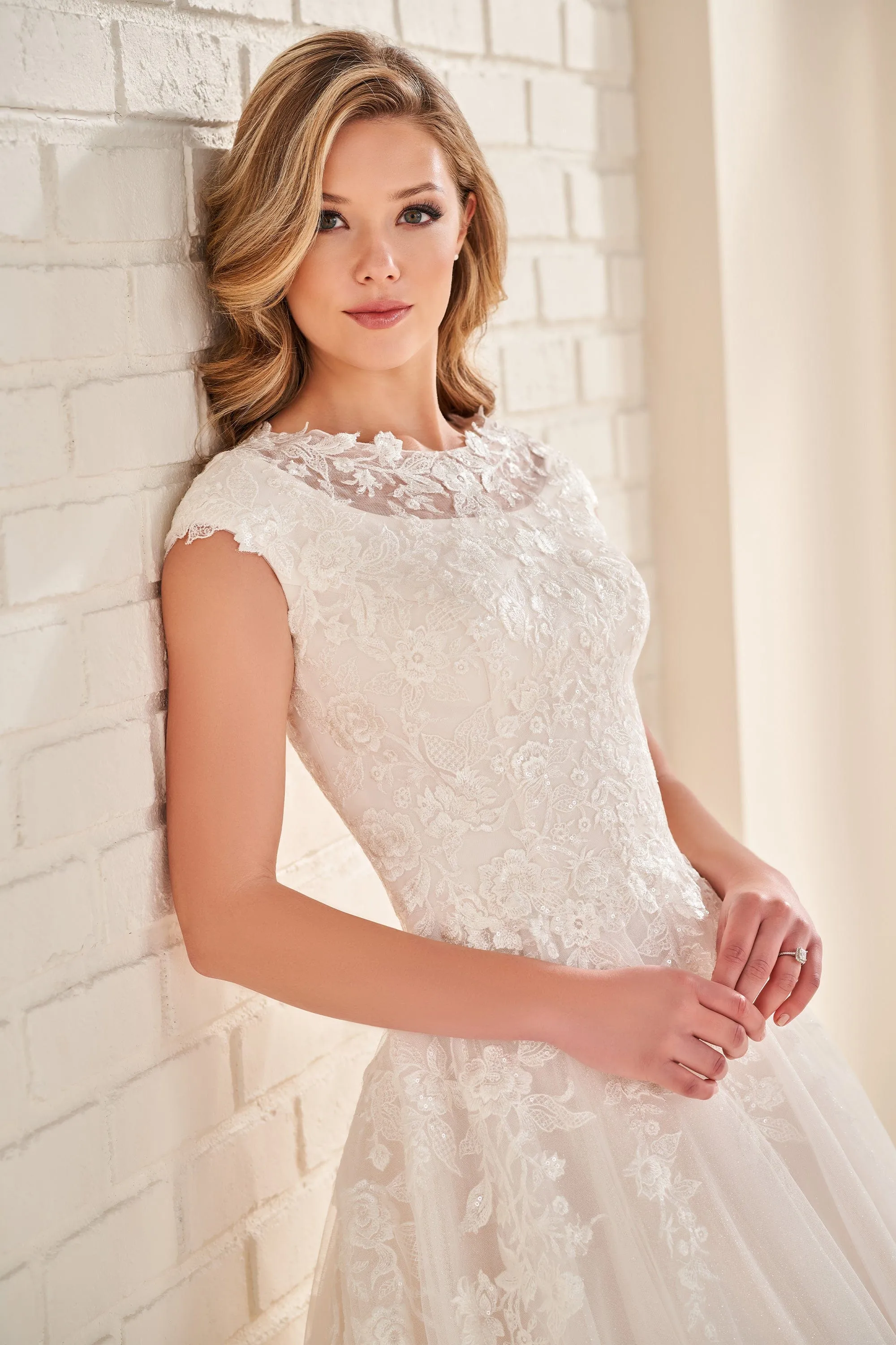 Modest by Mon Cheri: MOD951