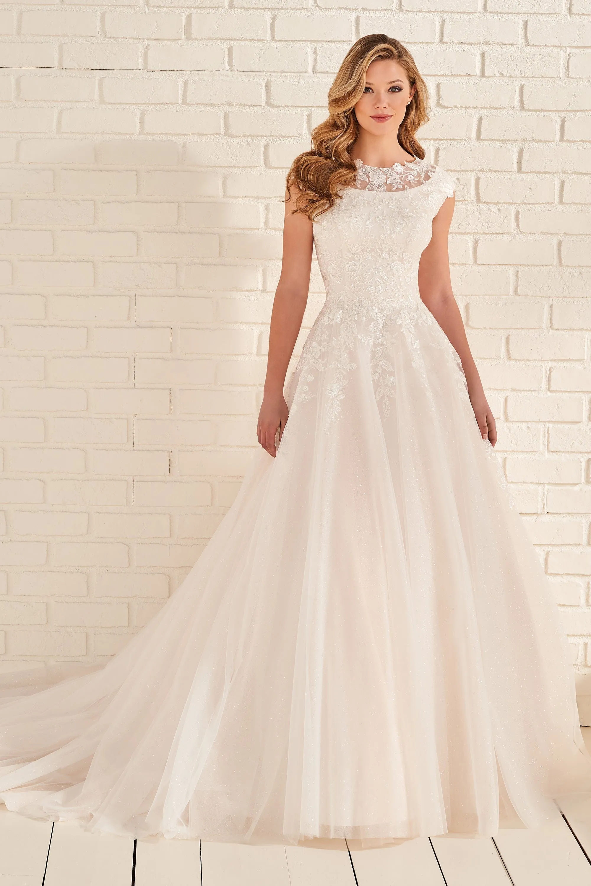 Modest by Mon Cheri: MOD951