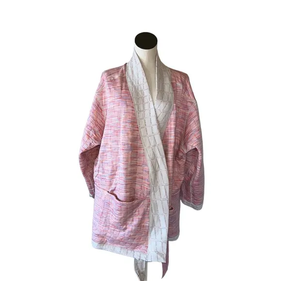 NWT Yoga Therma-FIT Luxe Reversible Sweater Cardigan Coat Pink White 2X