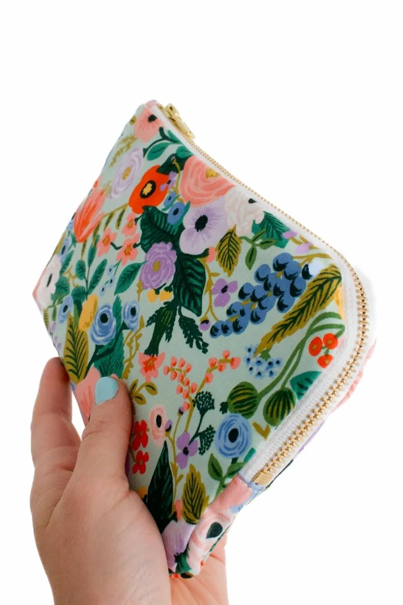 Orchard Everyday Plus Essential Oil Pouch with Compartments