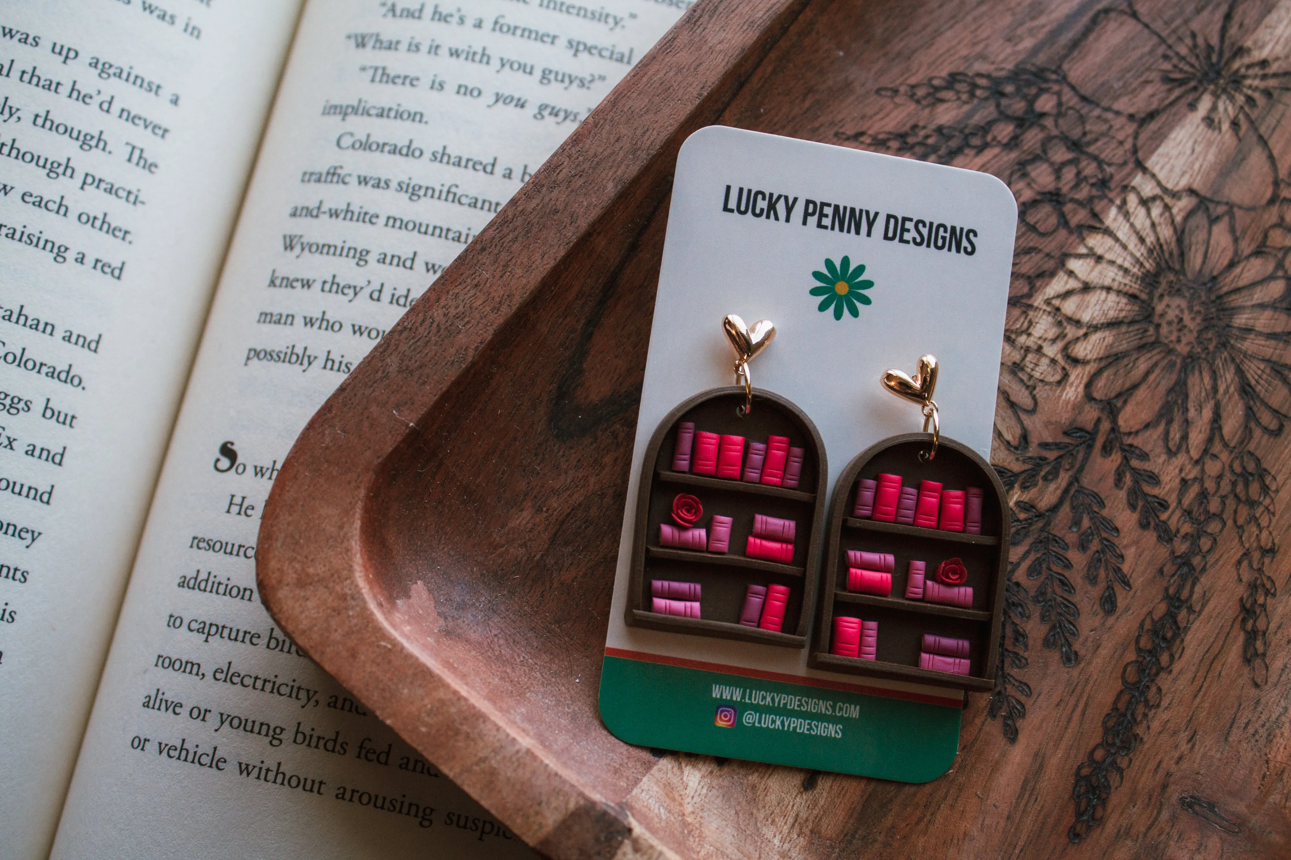 Pink Lovers 3D Bookshelf Earrings