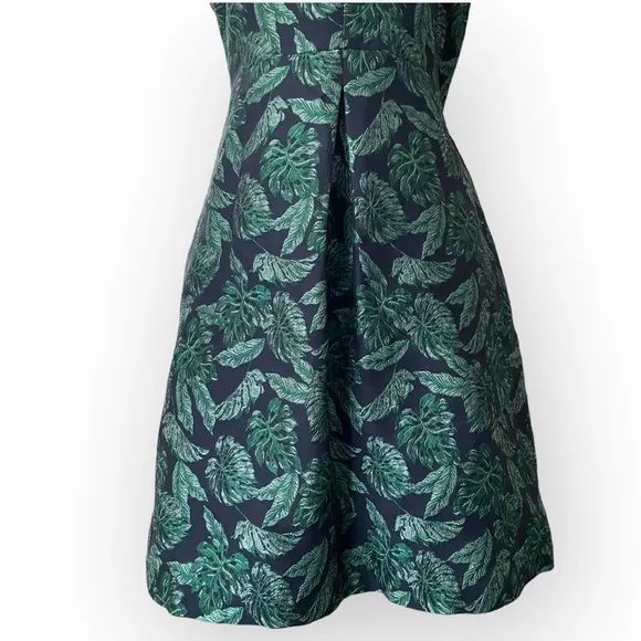Sam Edelman NWT leaf pattern tulip v-neck fit and flare sleeveless dress size 8