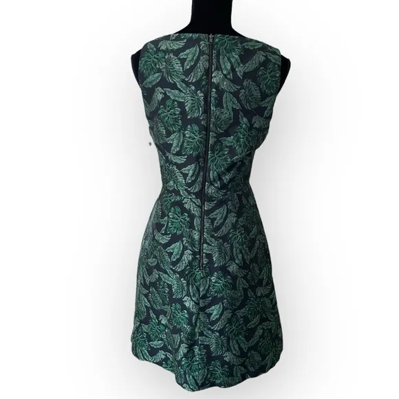 Sam Edelman NWT leaf pattern tulip v-neck fit and flare sleeveless dress size 8