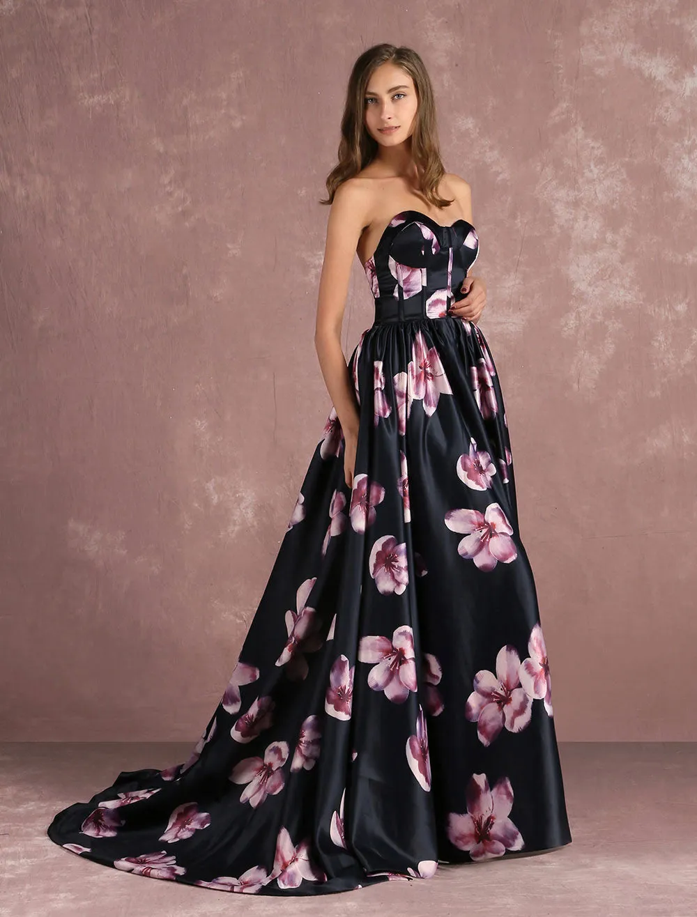 Stunning Floral Pageant Dress Black Sweatheart Strapless Long evening dress Boned Printed Chapel Train Occasion Dress
