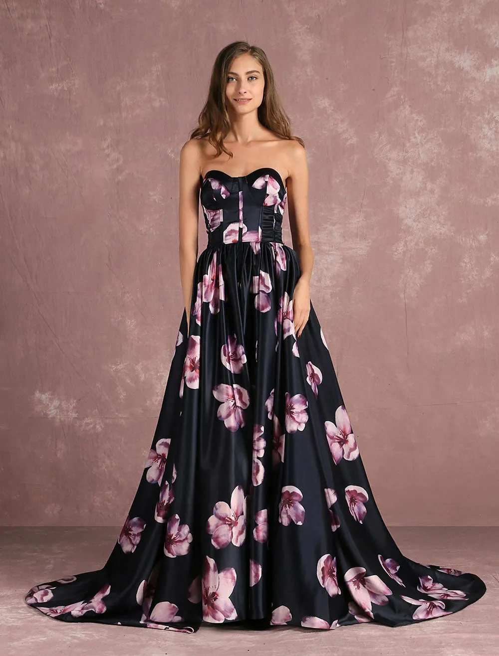 Stunning Floral Pageant Dress Black Sweatheart Strapless Long evening dress Boned Printed Chapel Train Occasion Dress