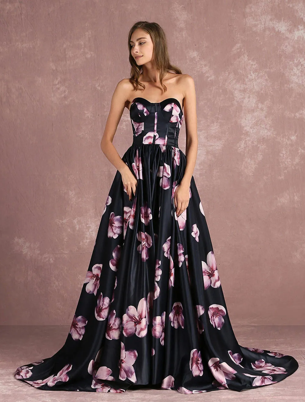 Stunning Floral Pageant Dress Black Sweatheart Strapless Long evening dress Boned Printed Chapel Train Occasion Dress