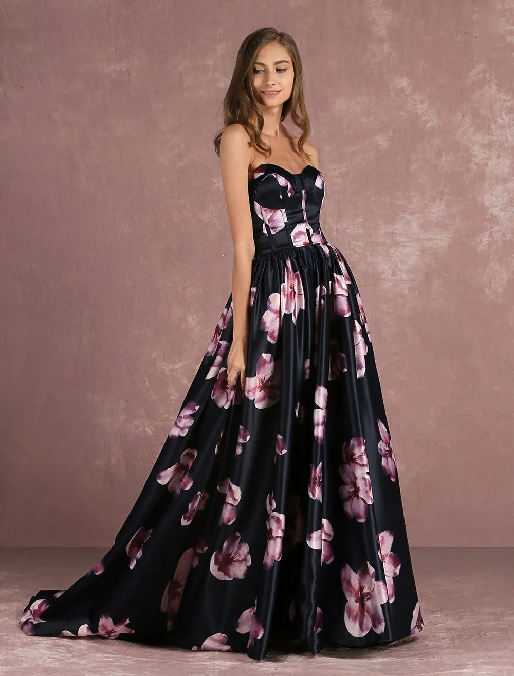 Stunning Floral Pageant Dress Black Sweatheart Strapless Long evening dress Boned Printed Chapel Train Occasion Dress