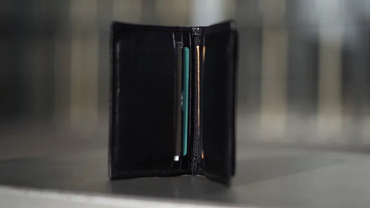 The Viper Wallet (Gimmicks and Online Instructions) by Marchand de Trucs