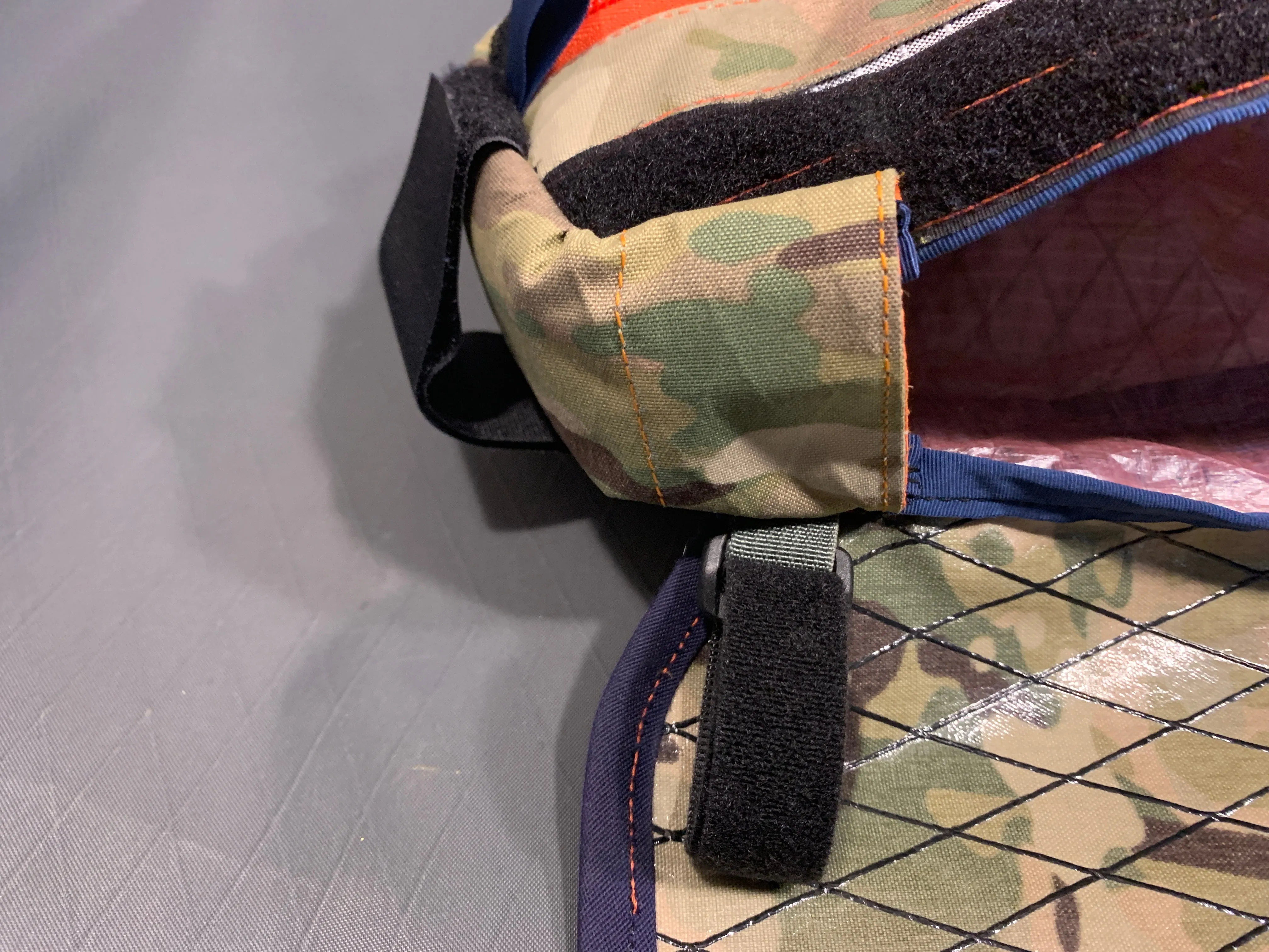Top load frame bag